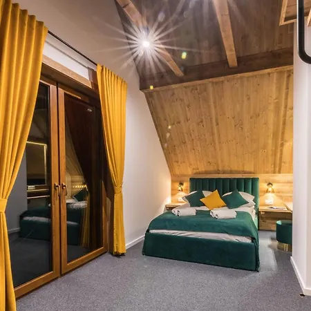 Goralska Dolina Jacuzzi & Sauna 木屋 *