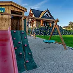 Goralska Dolina Jacuzzi & Sauna Шале *