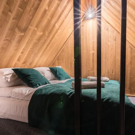 Goralska Dolina Jacuzzi & Sauna 木屋 扎科帕内